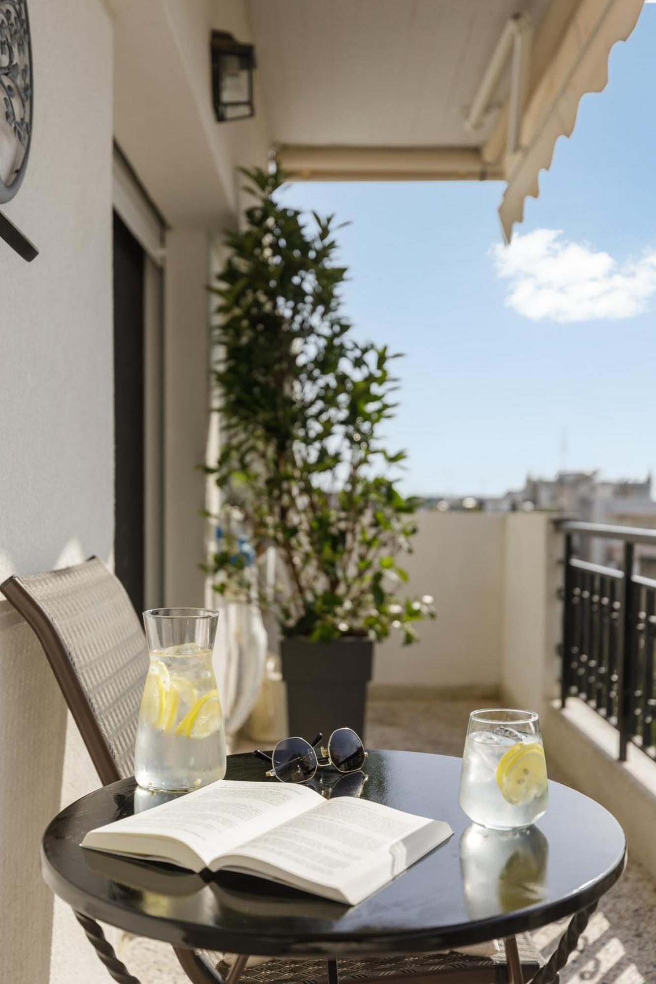 53 Central Luxury Apartment Kalamaria Salonic Exterior foto
